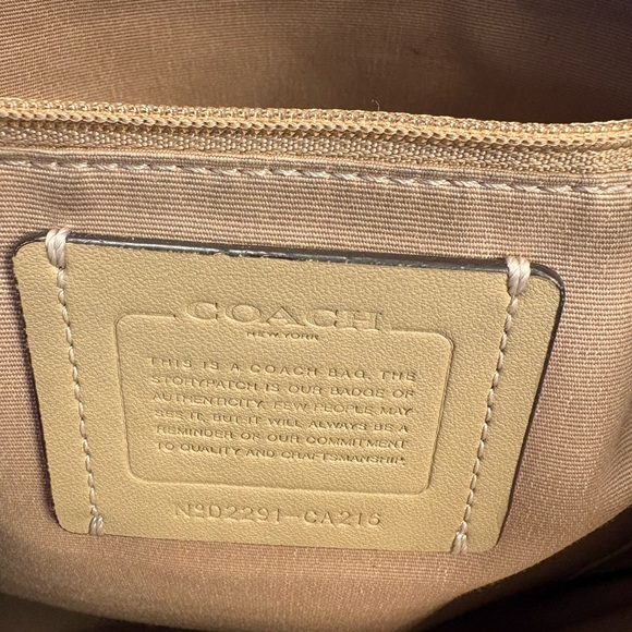 Coach White and Tan Leather Shoulder Bag